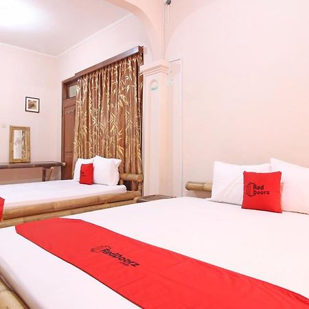 Reddoorz Near Pakualaman Hotell Yogyakarta Eksteriør bilde