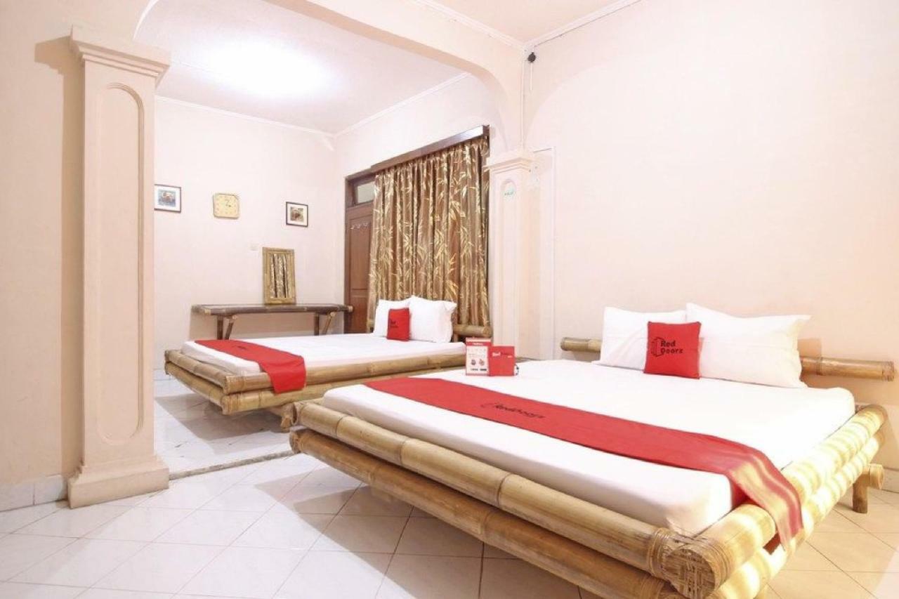 Reddoorz Near Pakualaman Hotell Yogyakarta Eksteriør bilde